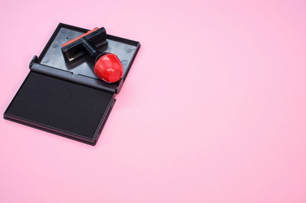 Découvrez les avantages du tampon encreur personnalisé